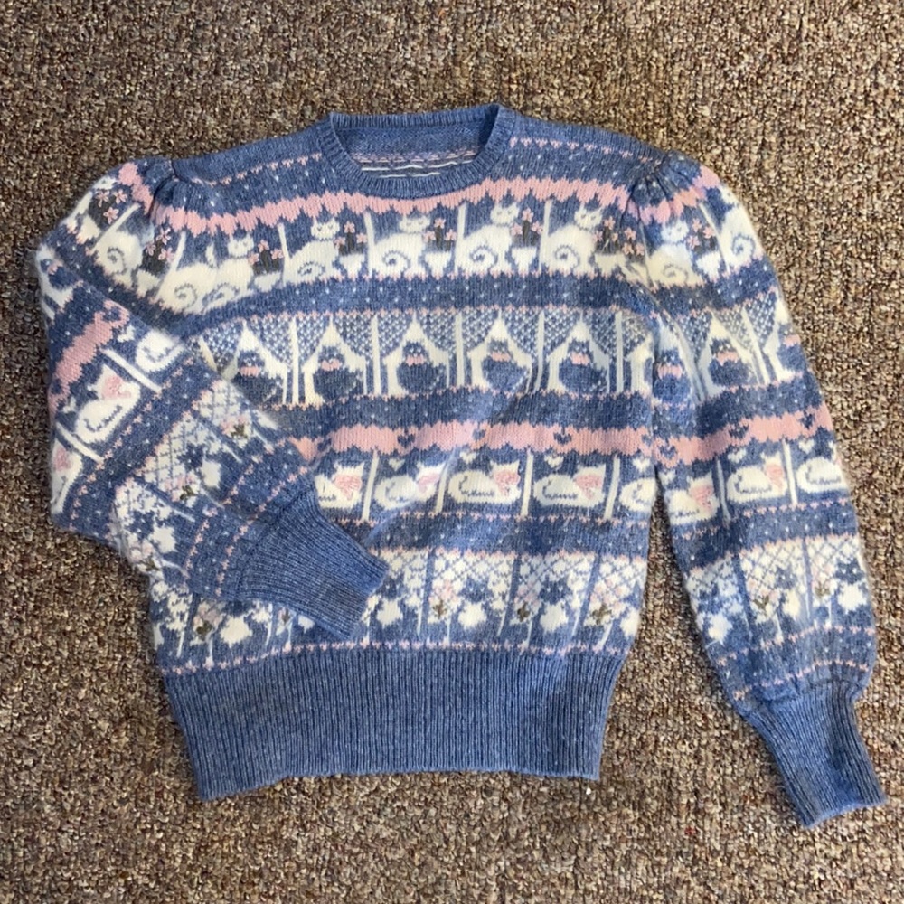 Knitted blue and pink wool cat patterned sweater